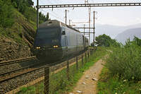 465 010 mit 465 010 beim Schluchitunnel