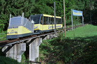 Wagen 1 auf Talfahrt, kurz vor der Talstation.