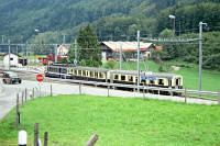 Ein Sonderzug aus Zweisimmen mit BDe 4/4 Nr. 3004 fährt in Montbovon ein