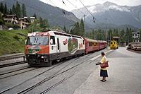 Ge 4/4 III Nr. 641 kommt in Bergün an