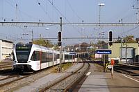 Einfahrt von RABe 526 758 und 782 in den Bahnhof Rorschach