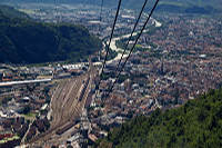 Blick auf Bozen mit dem Bahnhof