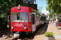 TW 21 am Bahnsteig in Oberbozen