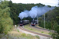 Parallelfahrt von 50 2988 und 01 519