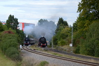 Parallelfahrt von 50 2988 und 01 519