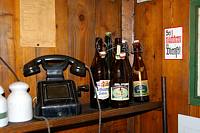 ...worin es unter anderem dieses zu sehen gibt:<br>Soviel zum Thema "Alkohol im Dienst".