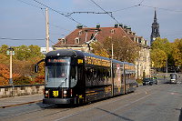 Auf der Augustusbrücke kam mir NGTD8DD Nr. 2622 entgegen.