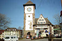 Ein GT8N  durch das Schwabentor