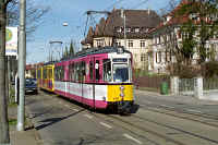 Bei der Haltestelle Payerstraße habe ich Wagen 618 auf Bergfahrt fotografiert.