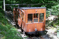 Gleich hat Wagen 2 die Bergstation erreicht.