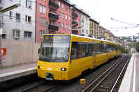 Als U7 nach Ostfildern unterwegs ist DT 8.10 3345. Fotografiert an der Haltestelle Bopser.