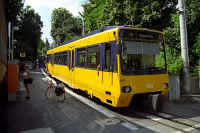 ... deshalb war die Endhaltestelle zum Zahnraddepot verlegt. ZT 4 1001 wartet auf die Abfahrt.