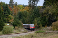 218 496 mit dem RE 22311 Steuerwagen voraus