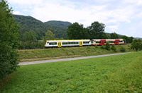 VT 544 (ex VT 44 im BW-Design) und VT 202 bei Albstadt-Laufen
