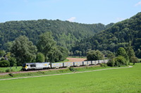 Die Maxima 40CC von Mertz bringt einen Stuttgart-21-Aushubzug nach Lauffen ob Rottweil.