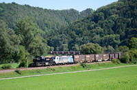 ChemOil G 1206 Nr. 1677 (275 009) leistet der 186 101 von BLS Cargo Vorspann in Richtung Horb.