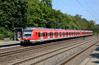 430 057 und 018 im Haltepunkt Sommerrain