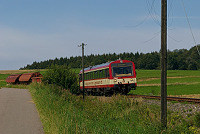Nach Kleinengstingen stehen noch die alten Telegrafenmasten