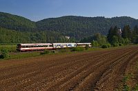 Der Naturparkexpress mit VT 41 und 42 bei Beuron