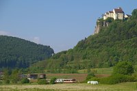 Der Naturparkexpress mit VT 41 und 42 in Hausen im Tal