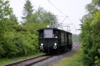 T1, B2 und EL4 auf Talfahrt Bü km 2,295